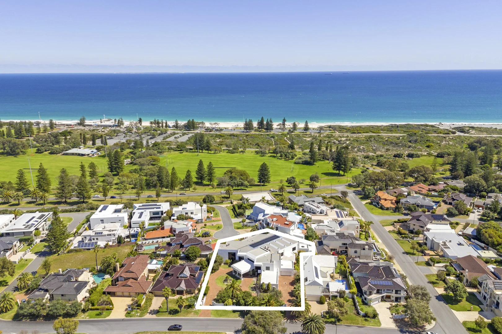 Additional image 5 of City Beach WA 6015