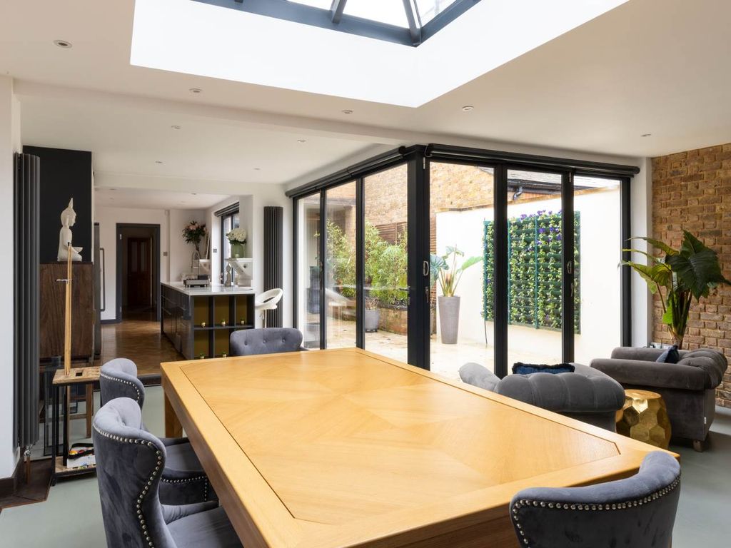 Additional image 5 of 4 bed property to rentGalvin House, Springfield Road, Windsor SL4