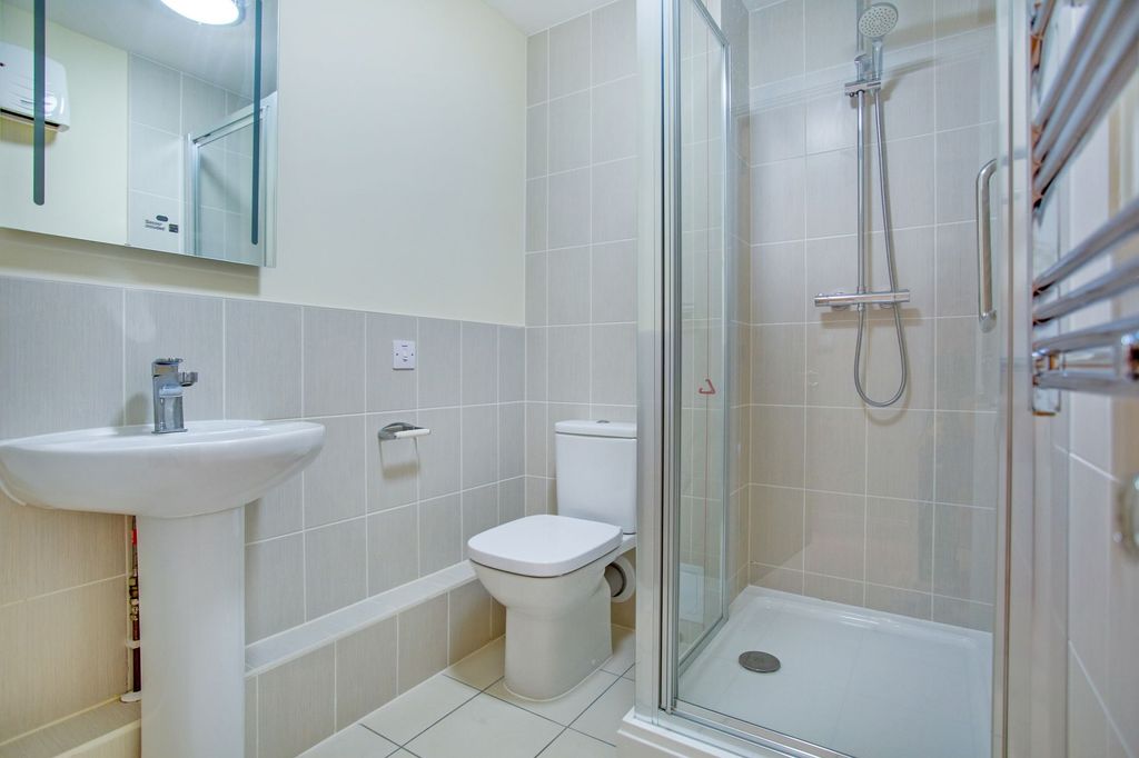 Additional image 11 of 2 bed flat to rentKeeper Close, Taunton TA1