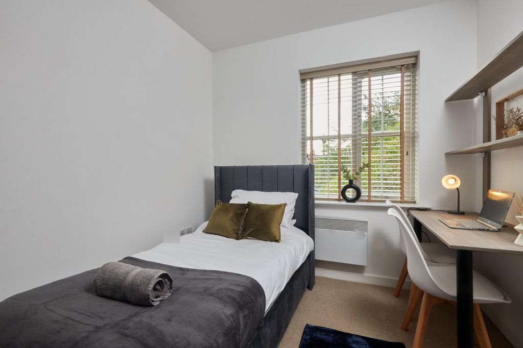 Additional image 12 of 2 bed maisonette to rentSaint Michael's Lane, Leeds LS6