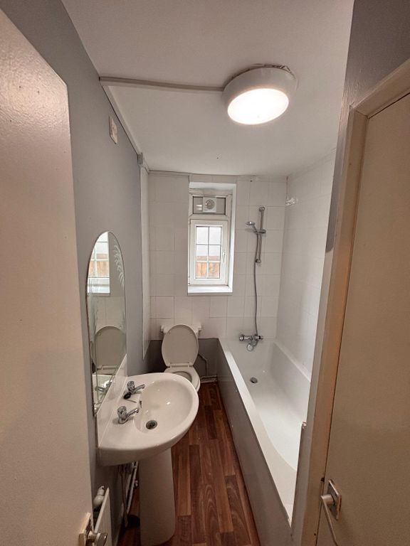 Additional image 16 of 2 bed flat to rentSt Georges Rd, Abergele LL22