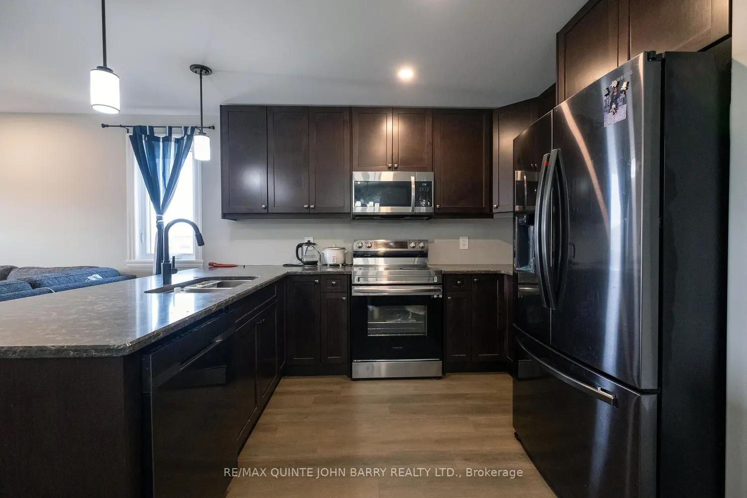 Additional image 6 of 43 Cedar Park Crescent