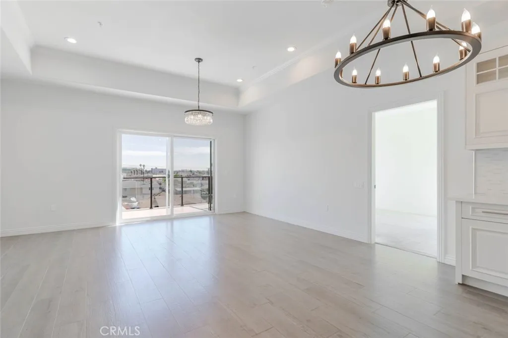 Additional image 6 of 1598 Long Beach Blvd Unit 401, Long Beach, CA 90813