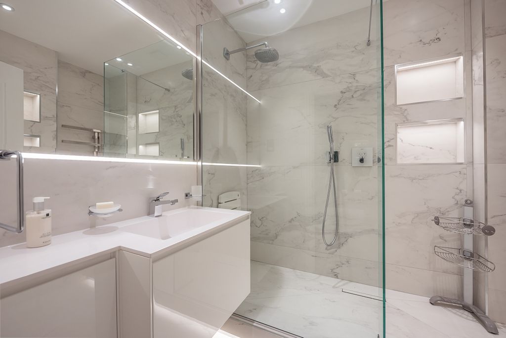 Additional image 15 of 6 bed detached house to rentDukes Kiln Drive, Gerrards Cross SL9