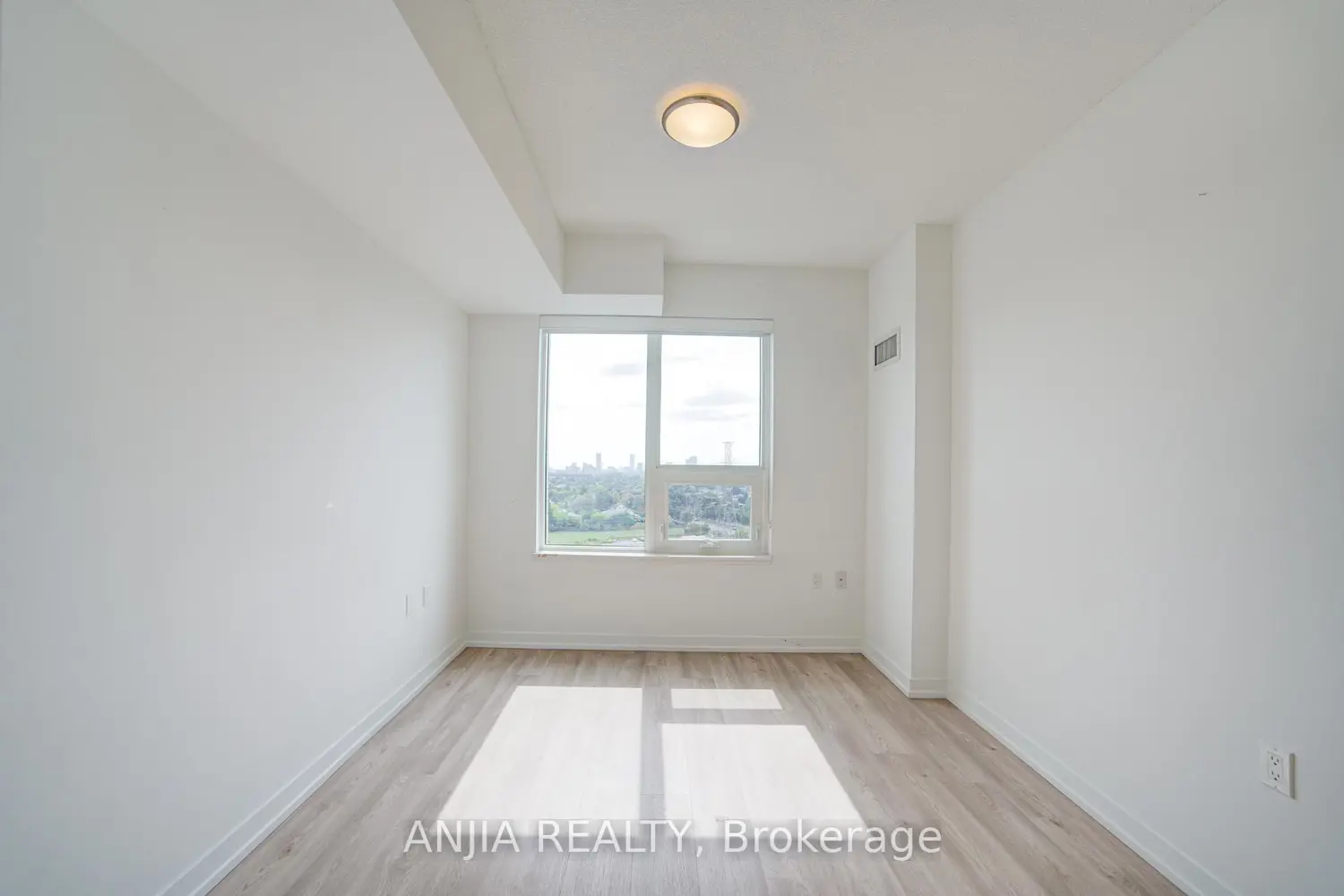 Additional image 16 of 1028 Mcnicoll Avenue 1213