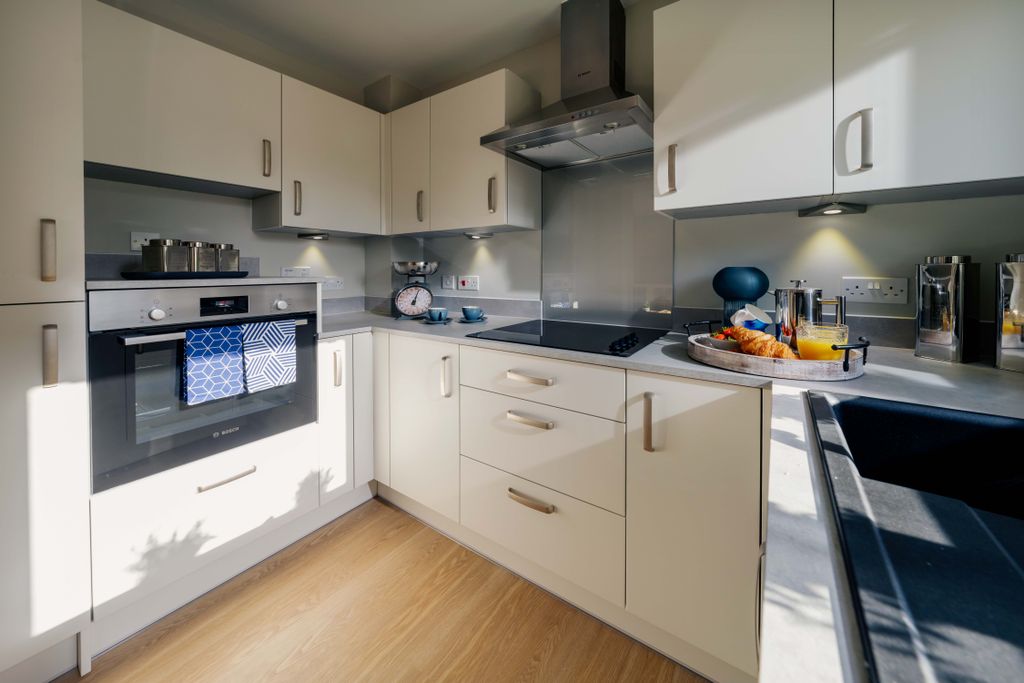Additional image 2 of 1 bed flat to rentExeter Road, Topsham, Exeter EX3
