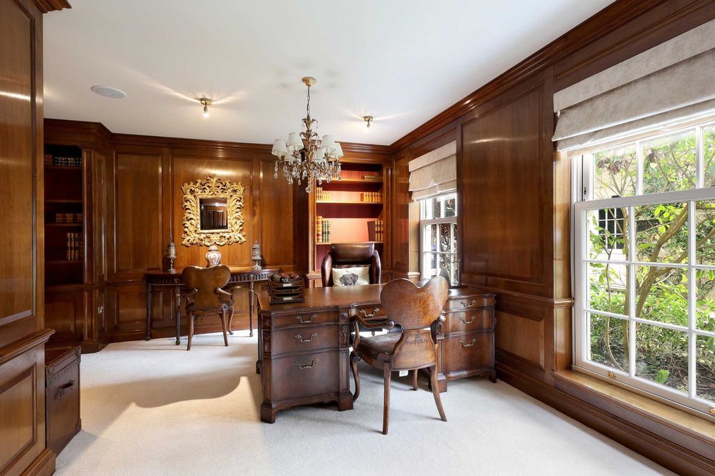 Additional image 7 of 8 bed detached house to rentDukes Kiln Drive, Gerrards Cross, Buckinghamshire SL9