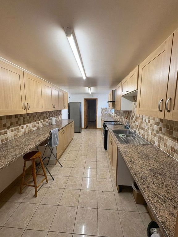 Additional image 7 of 6 bed shared accommodation to rentVictoria Road, Bedford MK42