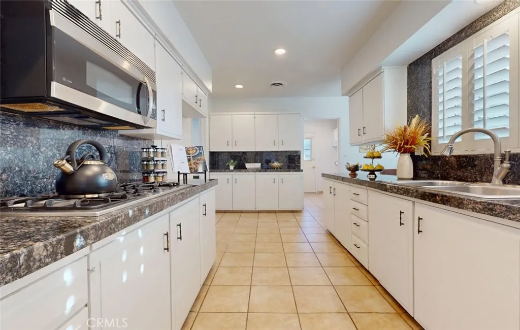 Additional image 40 of 17965 Wellington Ave, Tustin, CA 92780