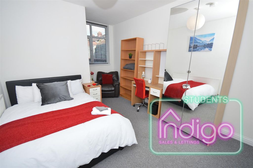 Additional image 3 of 5 bed property to rentAshfields New Road, Newcastle ST5