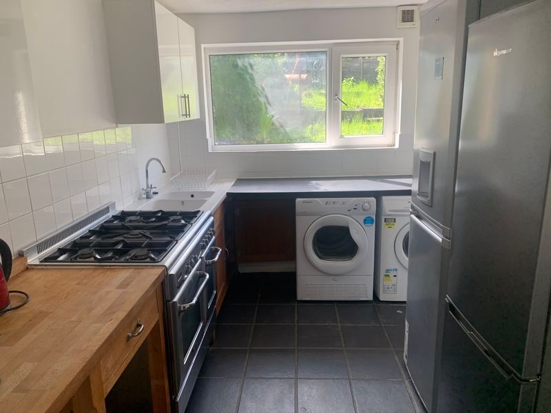 5 bed property to rentTriangle West, Bath BA2 photo 3