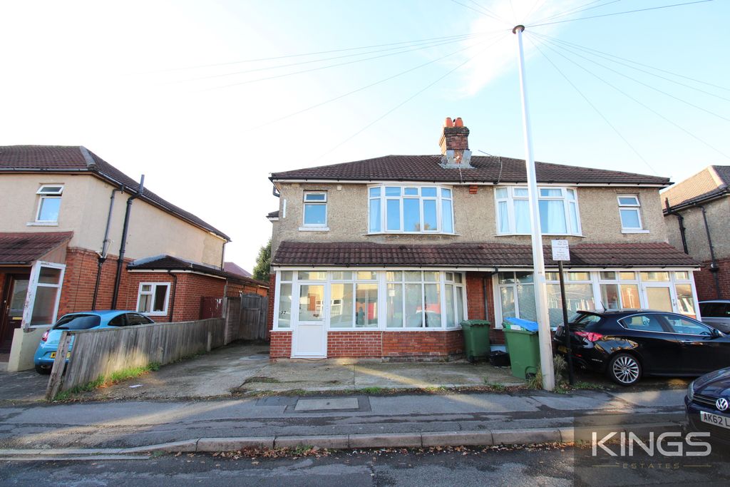 7 bed terraced house to rentUpper Shaftesbury Avenue, Southampton SO17