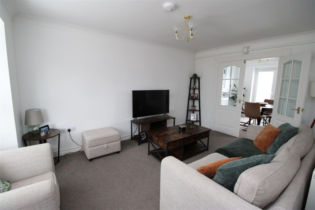 Additional image 9 of 3 bed detached house to rentClos Y Graig, Bargoed CF81