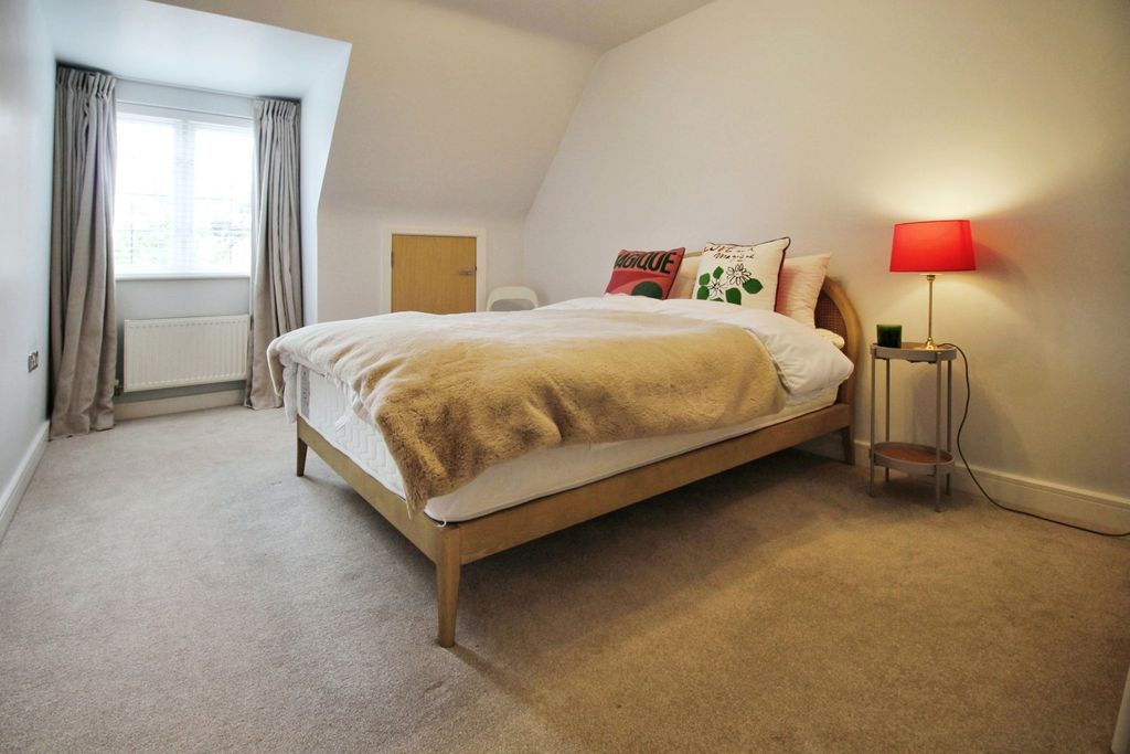 Additional image 14 of 2 bed flat to rentKnutsford Road, Wilmslow, Cheshire SK9