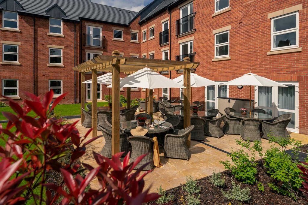 Additional image 2 of 2 bed flat to rentStafford Street, Market Drayton TF9