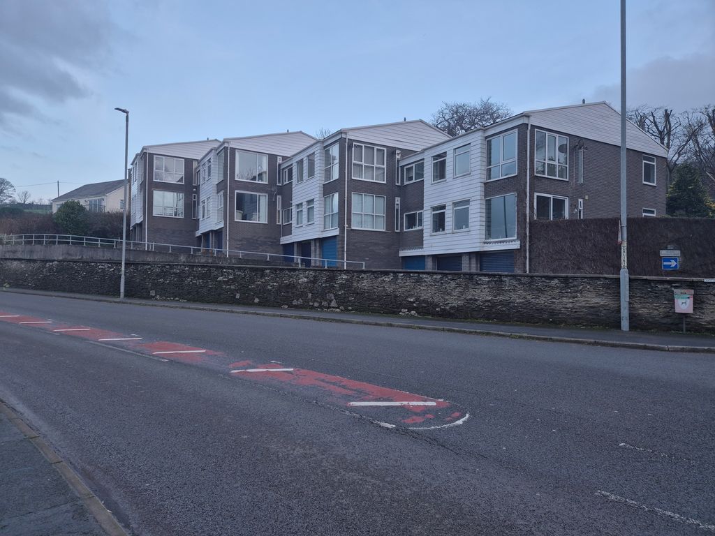 2 bed flat to rentConwy Court, Llanrwst Road, Glan Conwy LL28