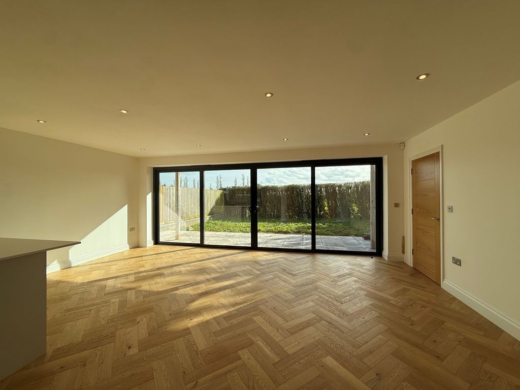 Additional image 2 of 5 bed detached house to rentOld Rydon Lane, Exeter EX2