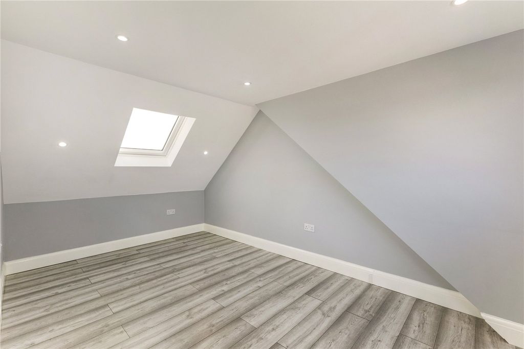 Additional image 12 of 8 bed semi-detached house to rentRockley Road, Luton, Bedfordshire LU1