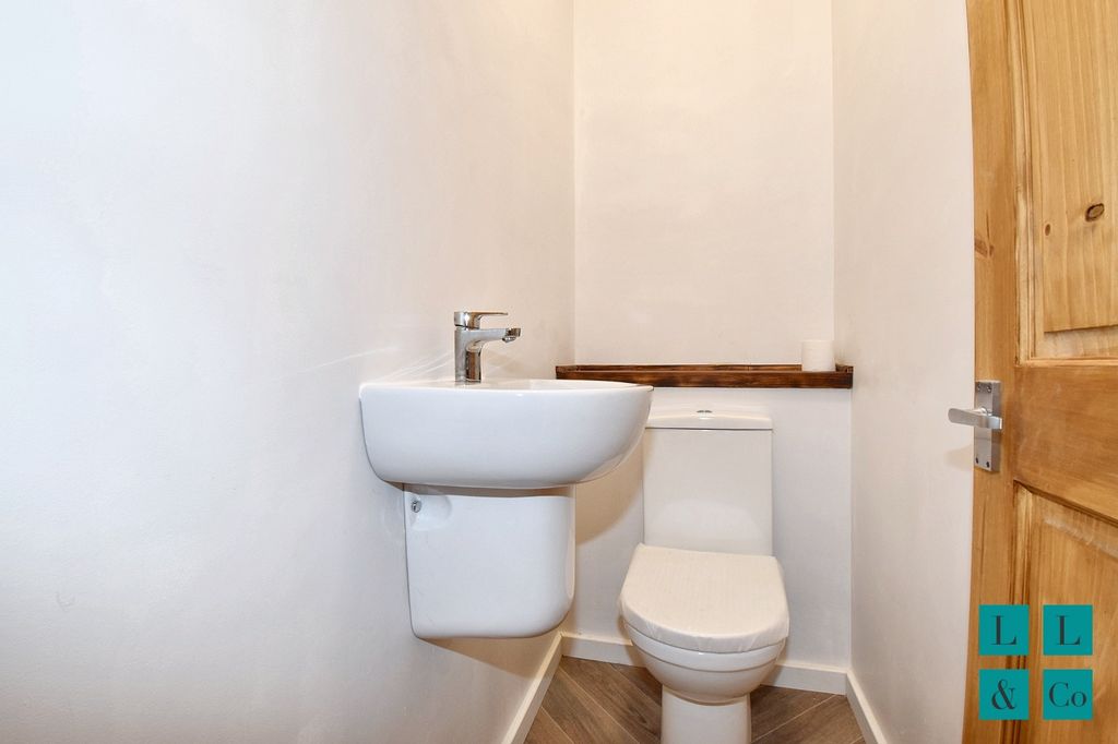 Additional image 6 of 3 bed flat to rentBroad Street, Penryn TR10