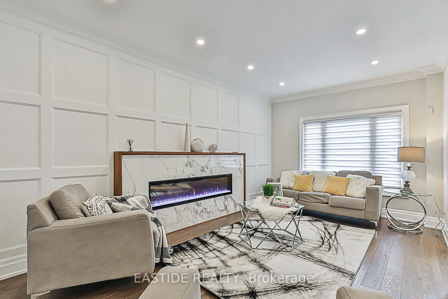11 Gatcombe Circle photo 3