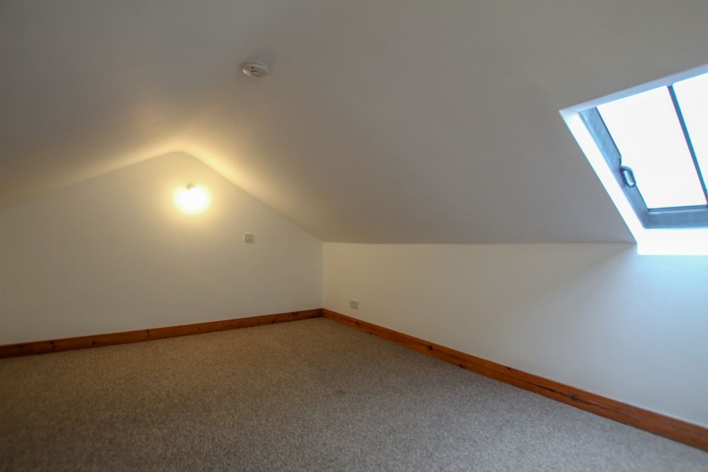 Additional image 7 of 2 bed flat to rentWest Street, Newbury RG14