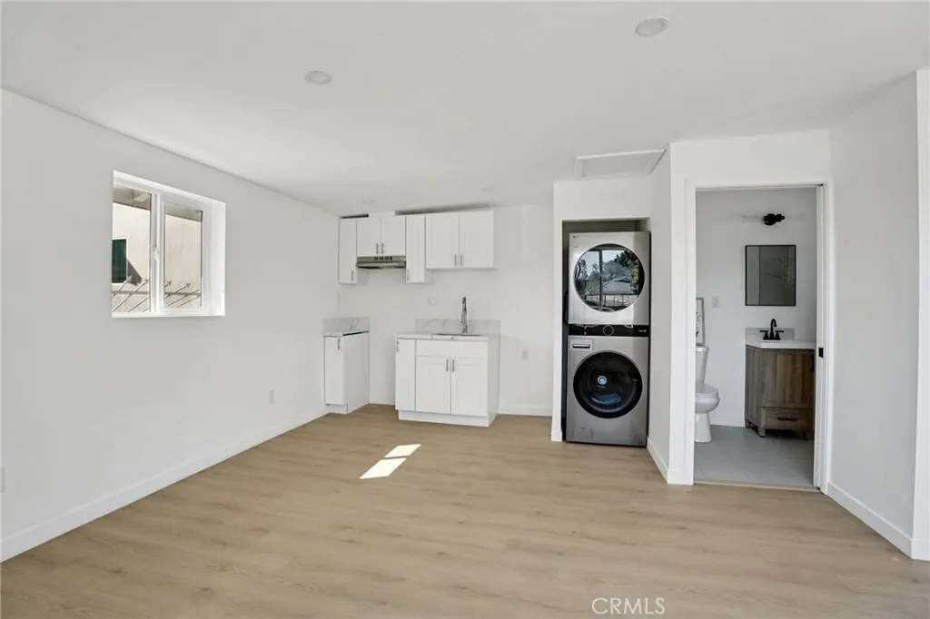 Additional image 75 of 13907 Wyandotte Street, Van Nuys, CA 91405