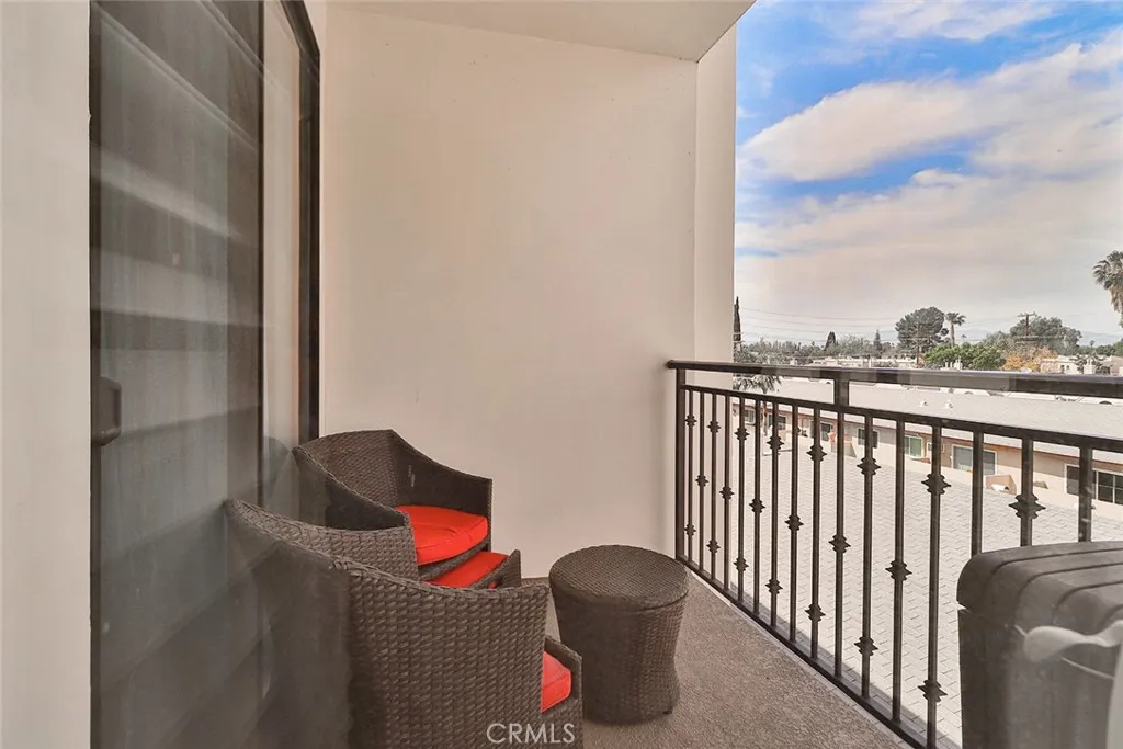 Additional image 95 of 4724 Kester Avenue Unit 404, Sherman Oaks, CA 91403
