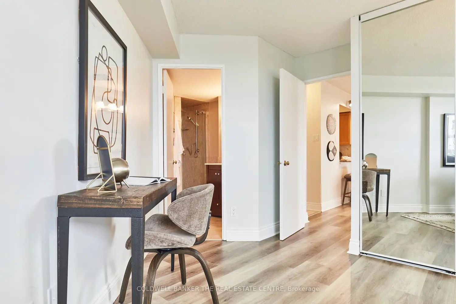 Additional image 13 of 2 Westney Road 401