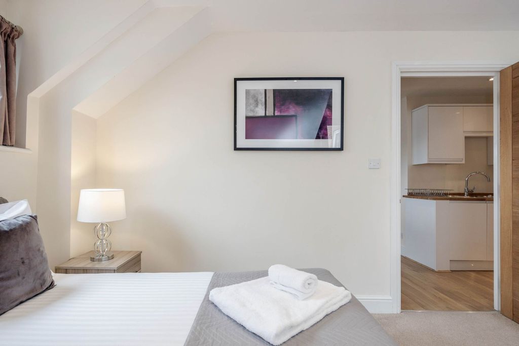 Additional image 9 of 1 bed flat to rentQueen Street, Maidenhead SL6