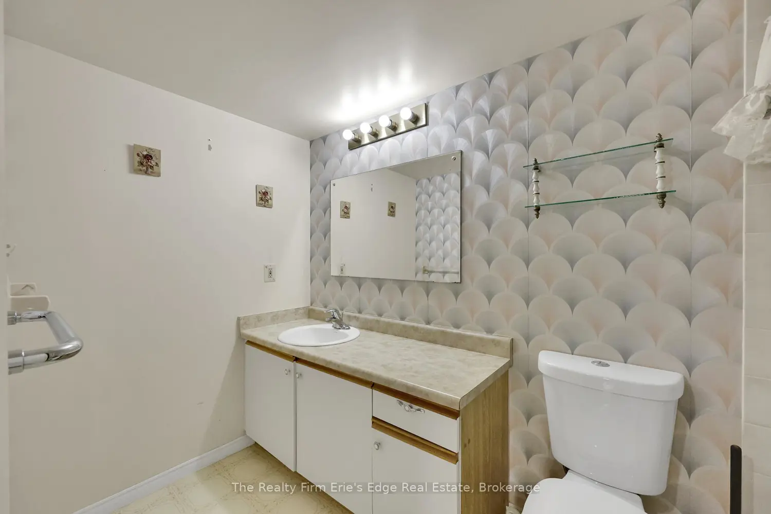 Additional image 12 of 75 Bridge Street 206