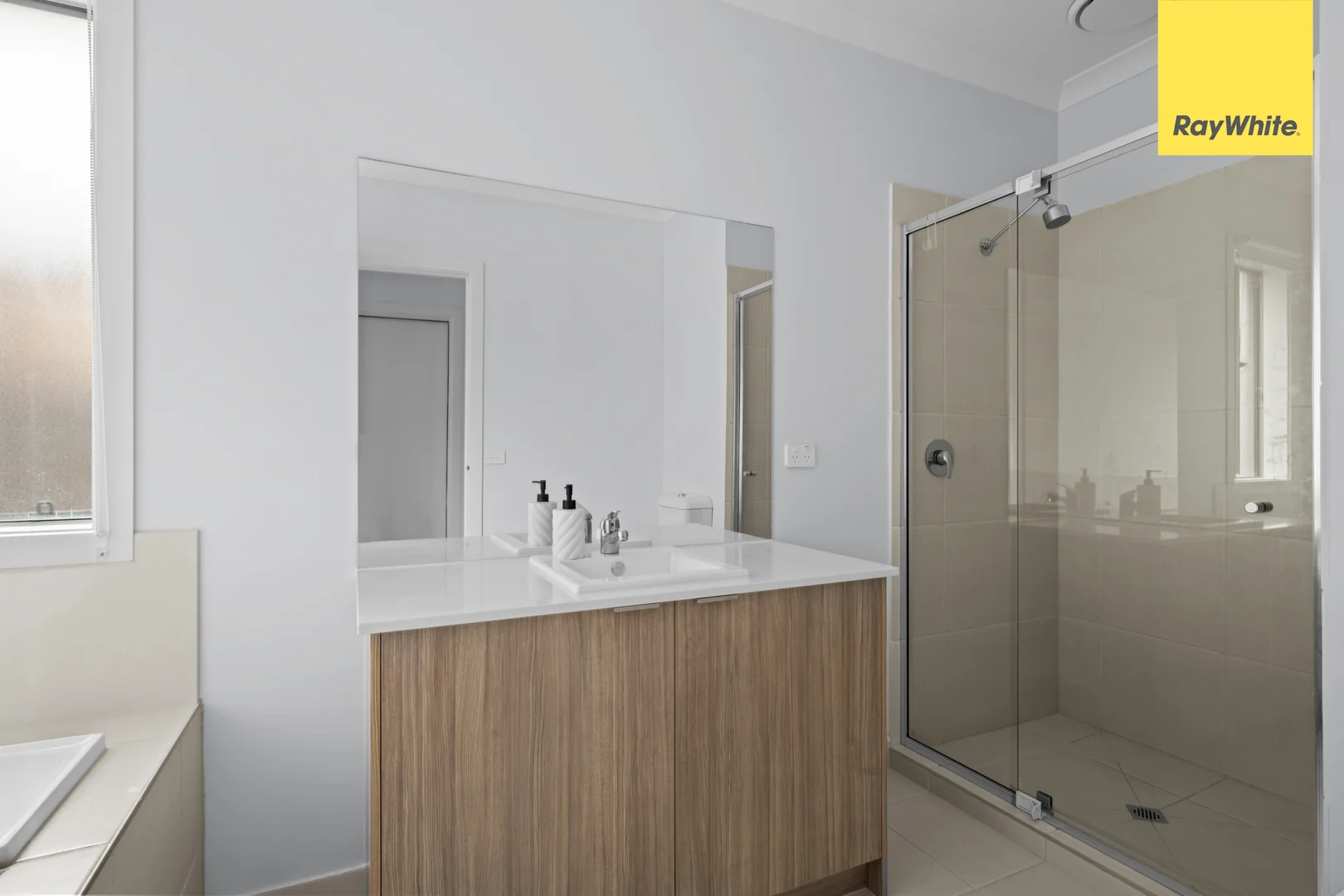 Additional image 4 of 83 Buckingham Boulevard, Strathtulloh VIC 3338