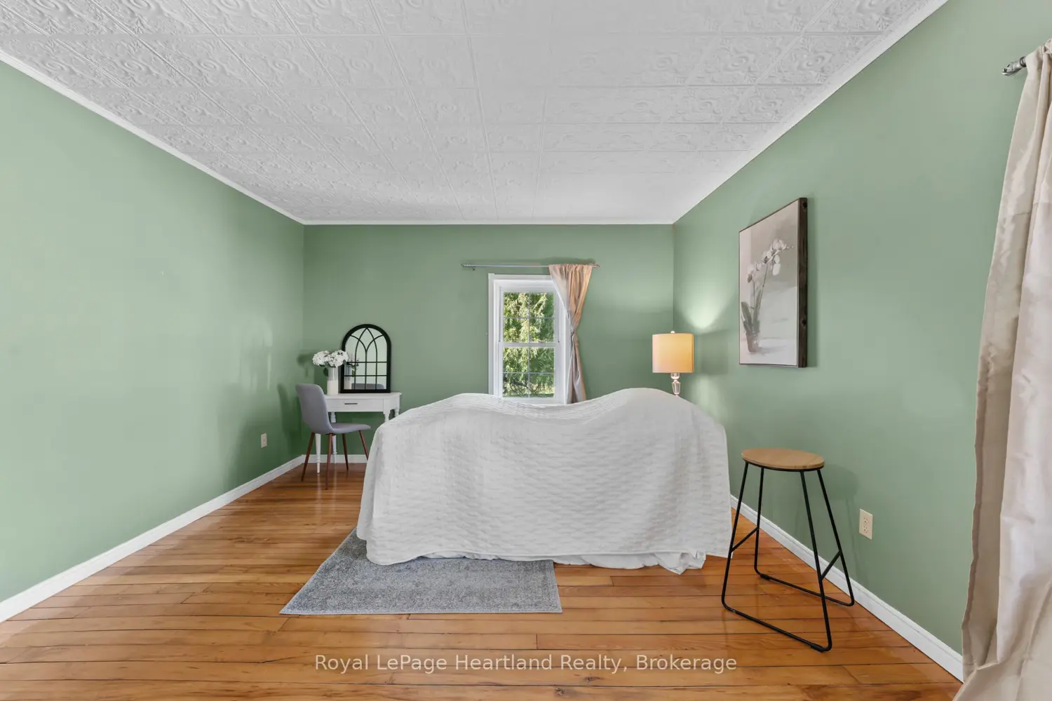 Additional image 11 of 5 The Square