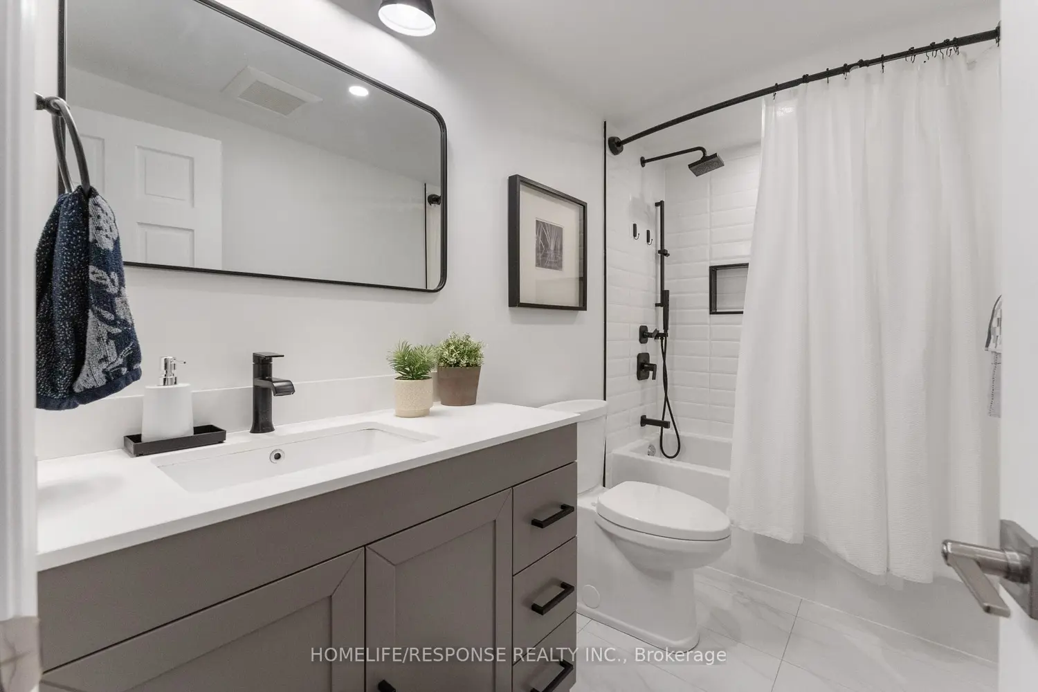 Additional image 17 of 2112 South Millway