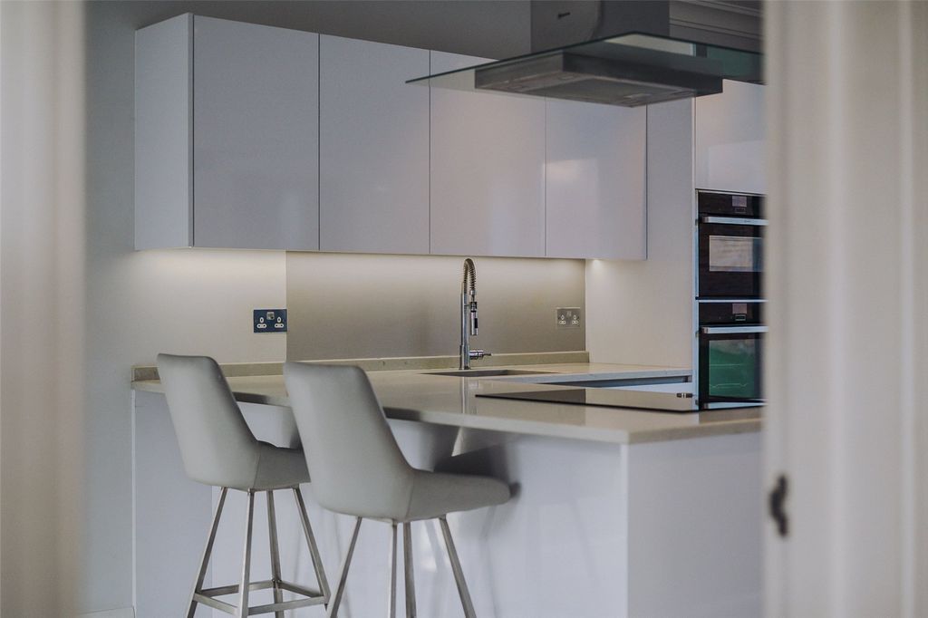 Additional image 7 of 5 bed detached house to rentOval Place, Nether Alderley, Cheshire SK10