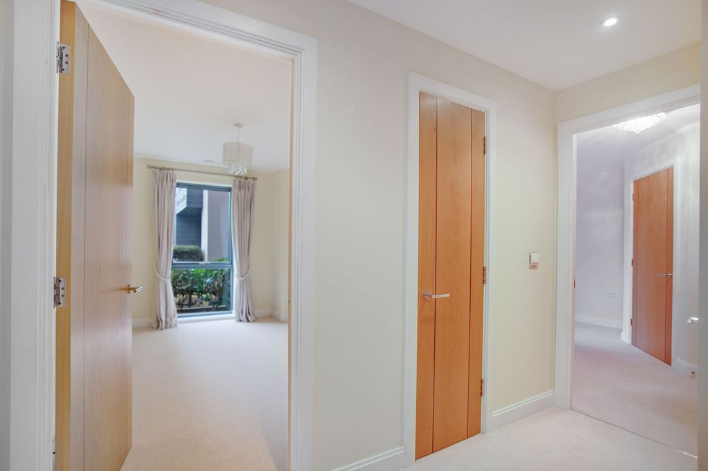 Additional image 7 of 2 bed flat to rentKeeper Close, Taunton TA1