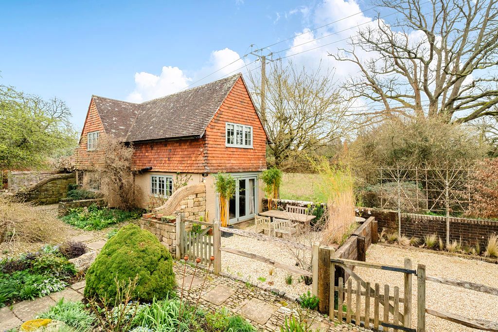 1 bed detached house to rentPickhurst Road, Godalming GU8
