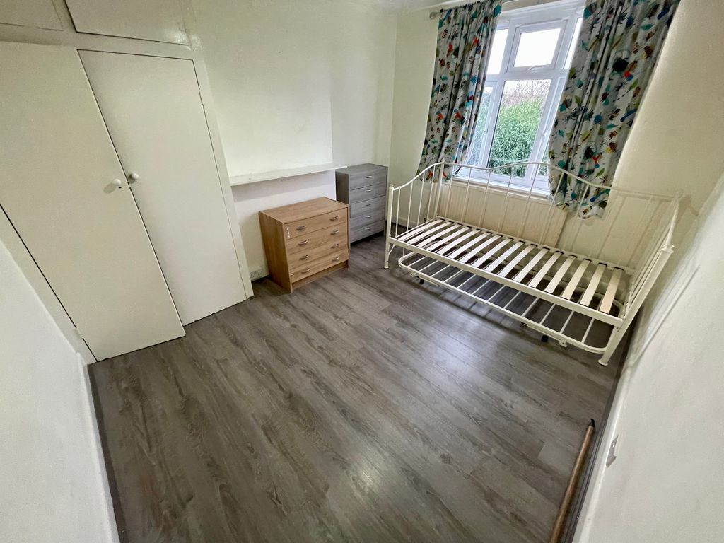 Additional image 16 of 4 bed semi-detached house to rentAlton Road, Luton LU1