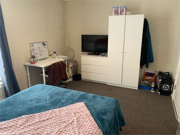 4 bed shared accommodation to rentRichardson Street, Sandfields, Swansea SA1 photo 2