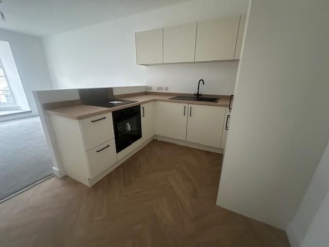 Additional image 2 of 2 bed flat to rentMarket Street, Pontypool NP4