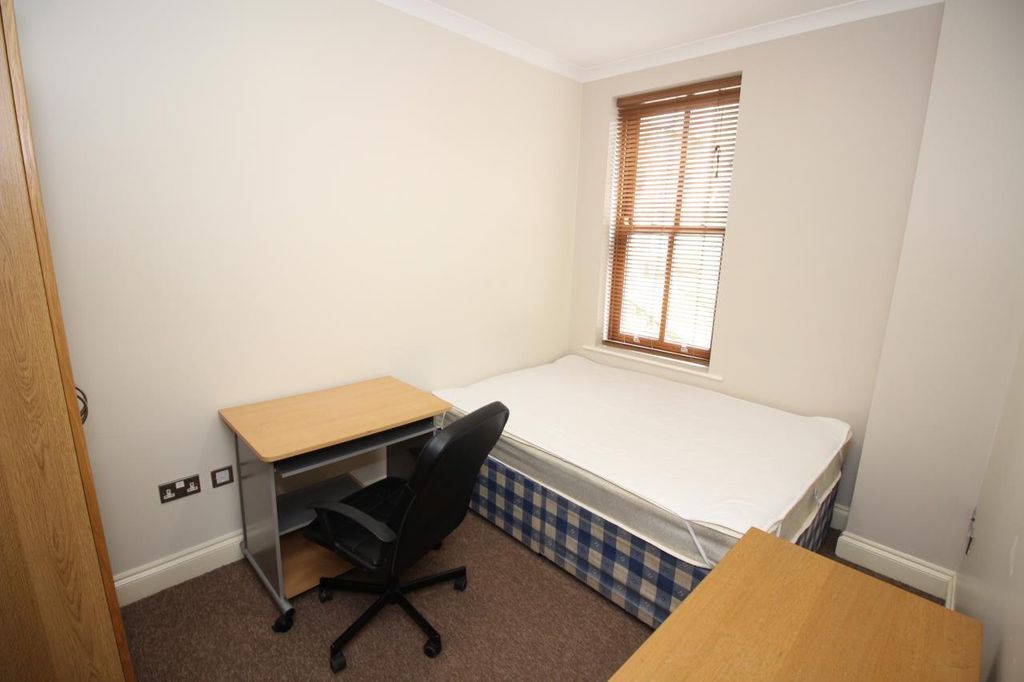 Additional image 8 of 5 bed terraced house to rentSwinburn Place, Newcastle Upon Tyne, Tyne And Wear NE4