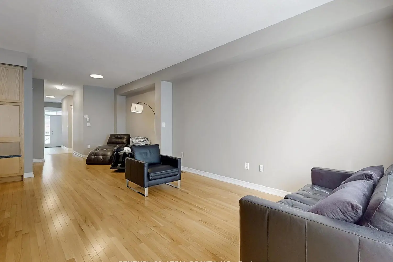 8 Moonseed Lane photo 3