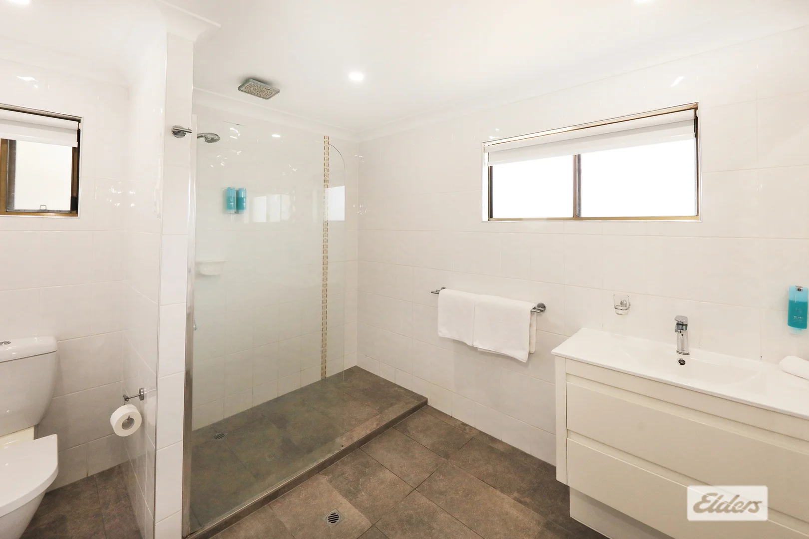 Additional image 15 of 1/100 Scenic Highway, Lammermoor QLD 4703