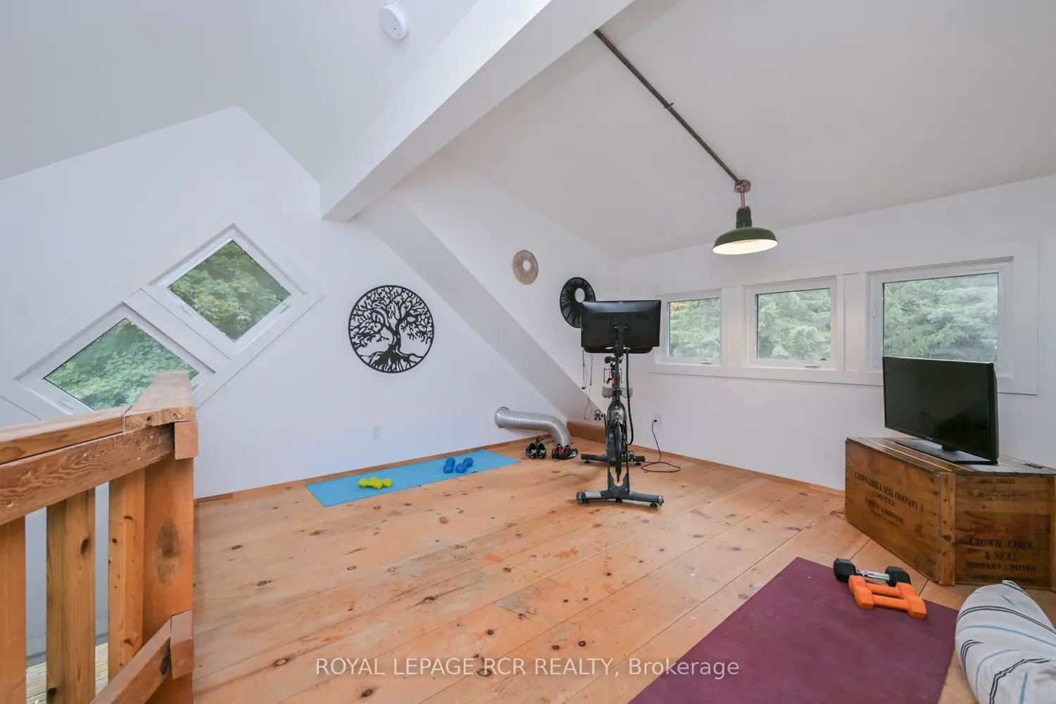 Additional image 10 of 1762 Queen Street