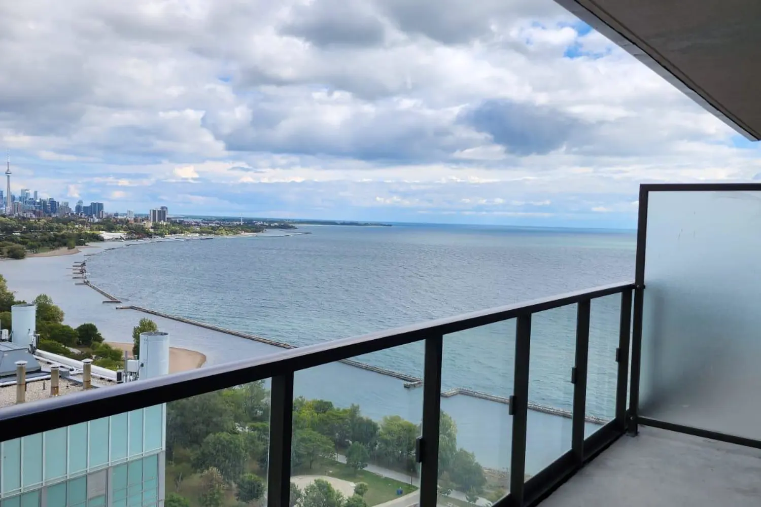 Additional image 5 of 1926 Lakeshore Boulevard 2805