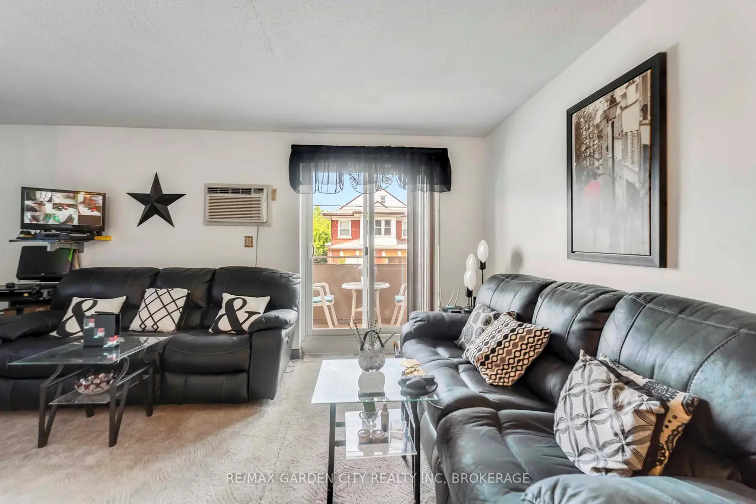 Additional image 6 of 4692 Crysler Avenue 202