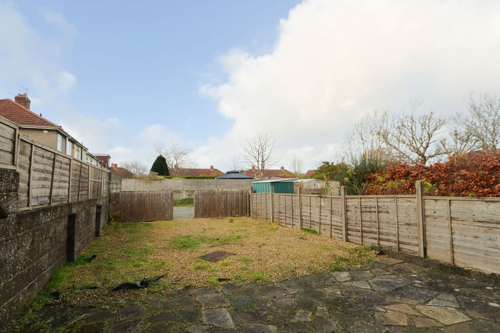 Additional image 5 of 6 bed flat to rentSouthmead Road, Westbury-On-Trym, Bristol BS10