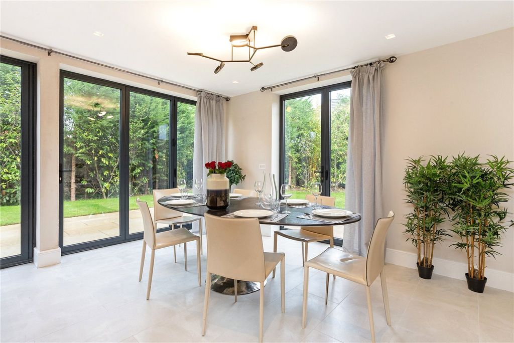 Additional image 8 of 4 bed detached house to rentRosegarth Place, Wilmslow, Cheshire SK9