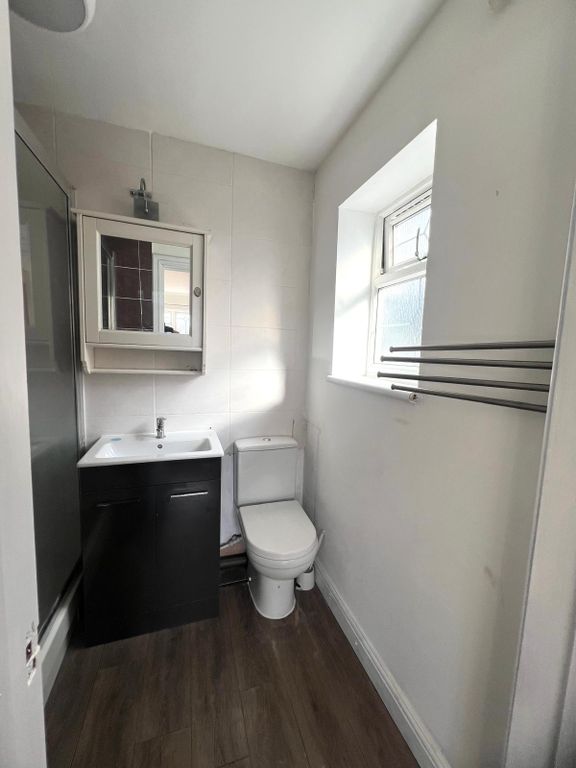 Additional image 18 of 10 bed detached house to rentSomerset Way, Iver SL0