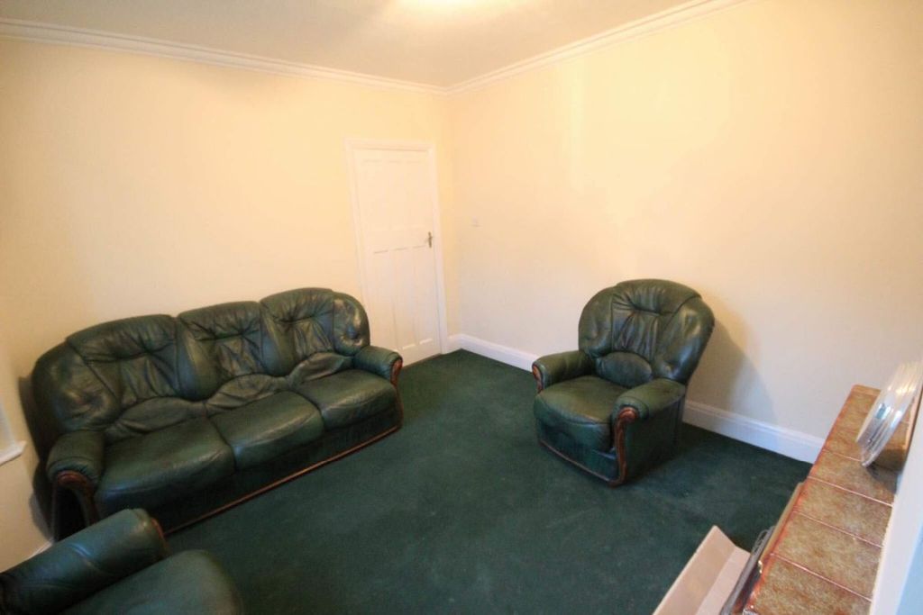 Additional image 7 of 3 bed semi-detached house to rentSherwood Road, Luton LU4