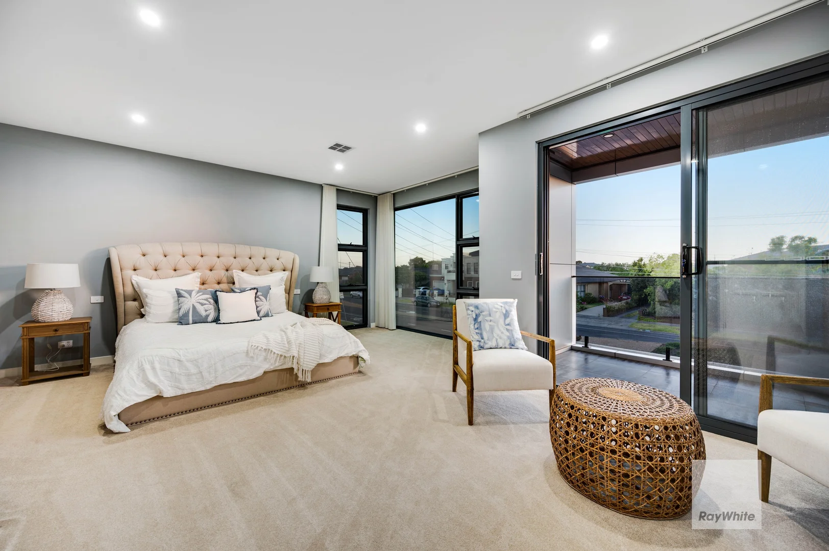 Additional image 18 of 24 Rylandes Drive, Gladstone Park VIC 3043